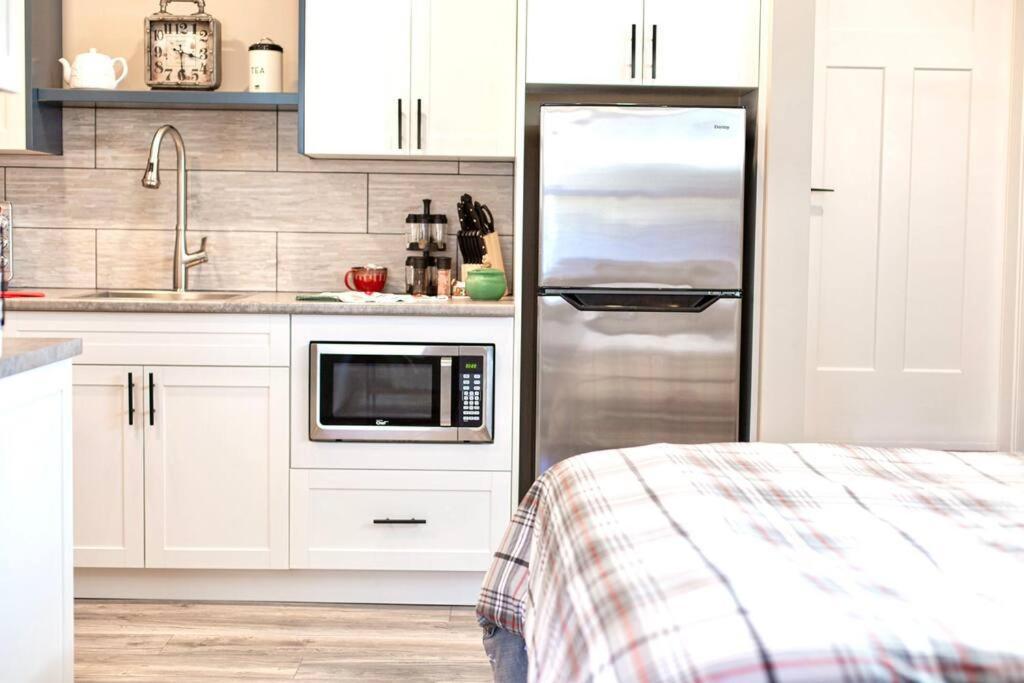 Raincoast Retreat At Shawnigan Lake! Екстер'єр фото
