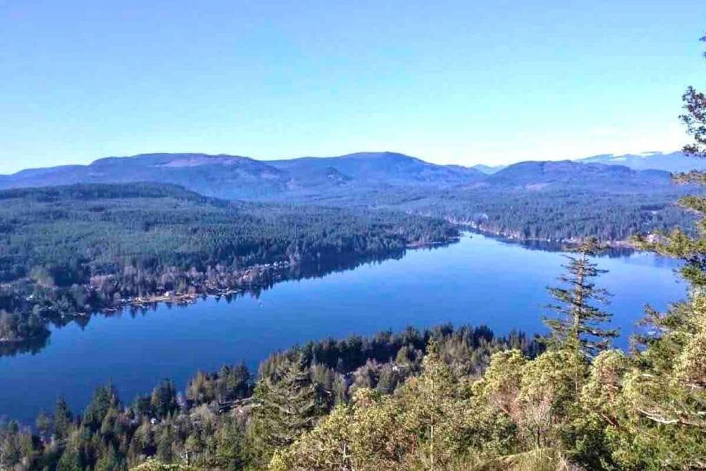Raincoast Retreat At Shawnigan Lake! Екстер'єр фото